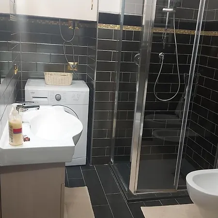 Amy Περούτζια